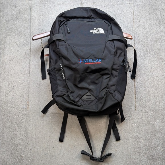The North Face 28L Backpack Black Laptop Travel School FlexVent